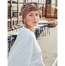 Christine Hoc Elena V Caramel