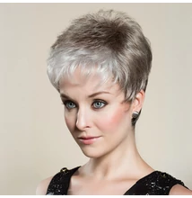 Soft paróka, a modellen látható szín: 48.51.44 (ősz mix)